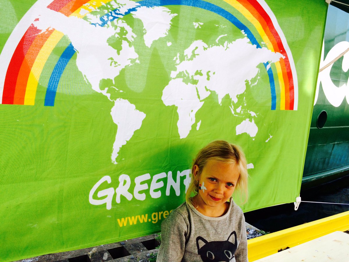 IngaPau's tweet photo. Open Boat of ship @gp_sunrise in Bergen today and tomorrow 13-17 @Festningskaien #SavetheArctic #GPnVol #GPNorwayVol with @GreenpeaceNorge https://t.co/65ehzb55rV