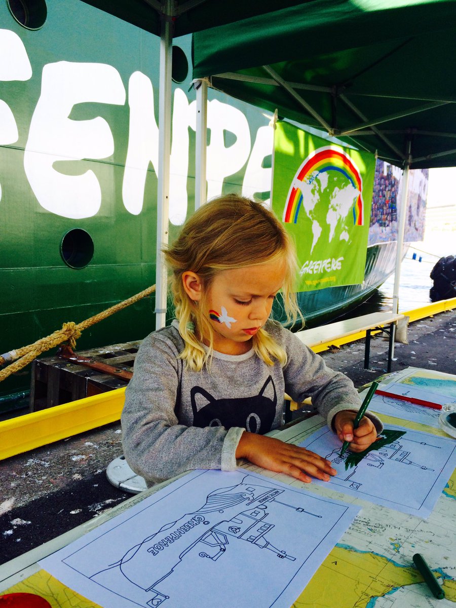 IngaPau's tweet photo. Open Boat of ship @gp_sunrise in Bergen today and tomorrow 13-17 @Festningskaien #SavetheArctic #GPnVol #GPNorwayVol with @GreenpeaceNorge https://t.co/65ehzb55rV