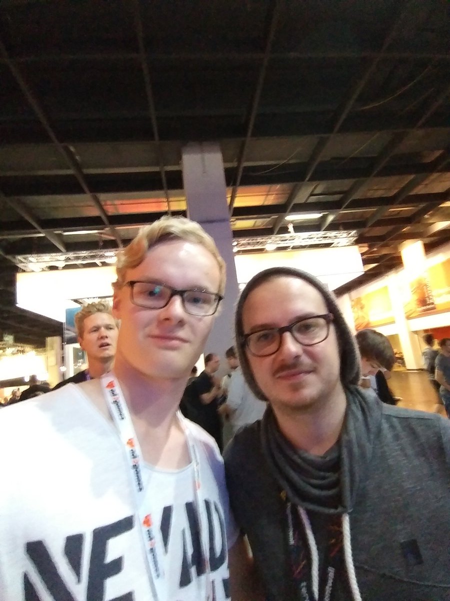 lakinator_de's tweet photo. Tschüss Gamescom, war toll 🤗 https://t.co/grs2XYm3Jt