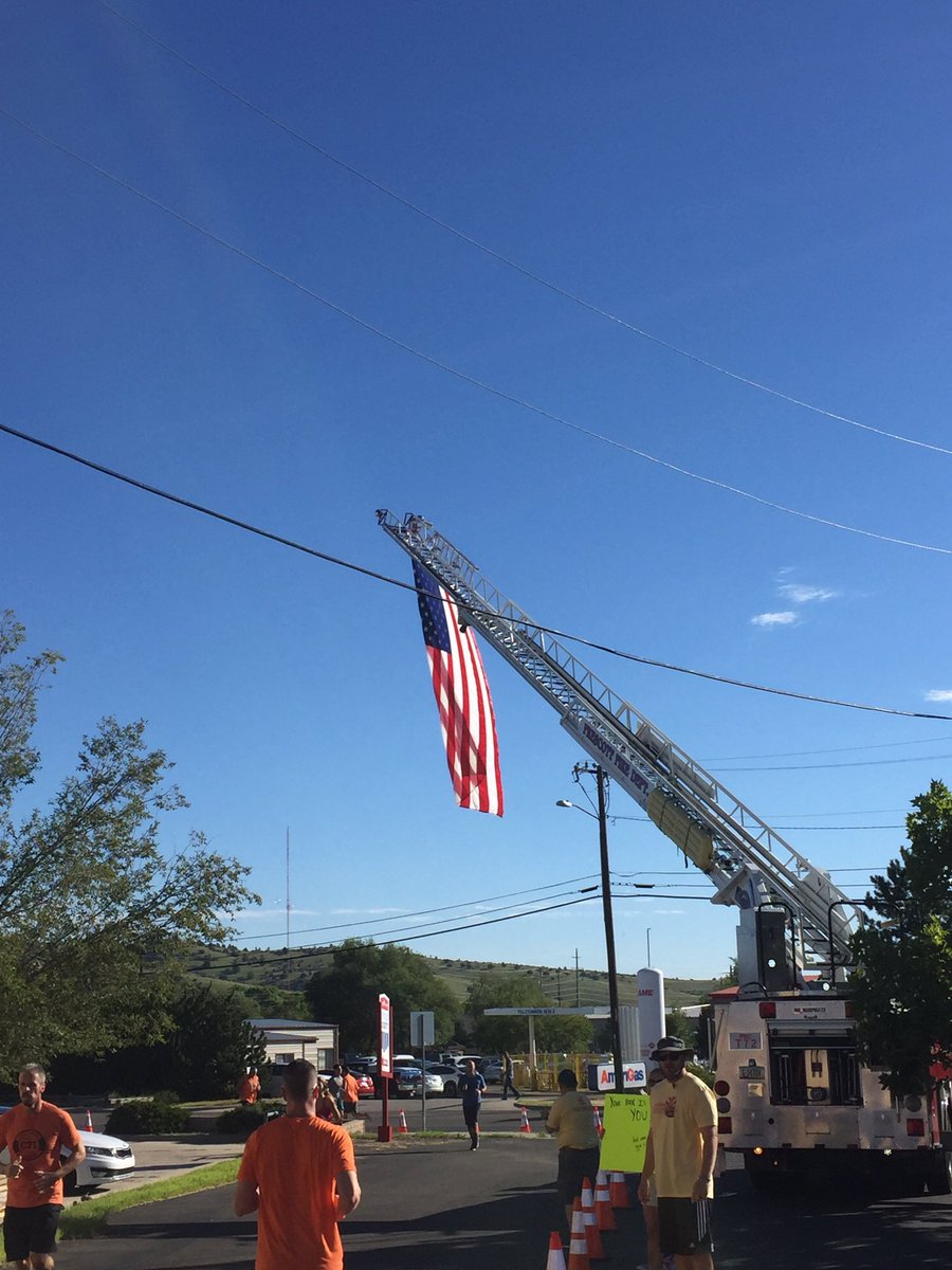 PrescottPD_DC's tweet photo. And they are off!!!! 5th annual Captain Crossfit Hotshot WOD fundraiser! @PrescottPD @PrescottPDChief @capncrossfit https://t.co/yRll2yRzJ1