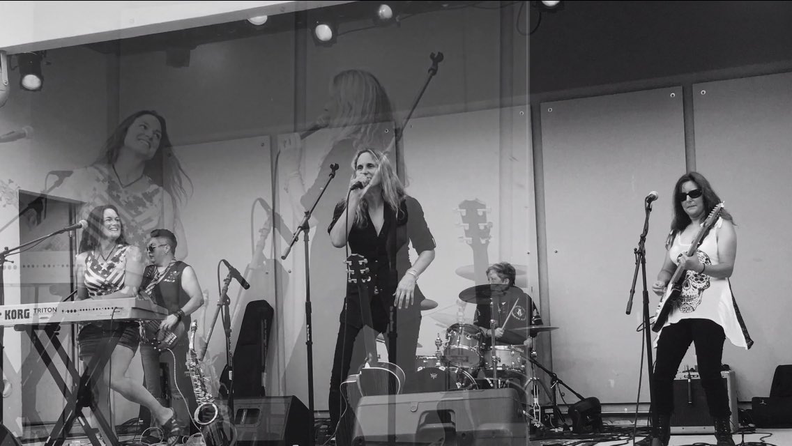 RunJennycom's tweet photo. 8/26/17 @SisterFunkcom @newlondonpride CT ocean beach 12-7, showtime 6pm https://t.co/kPgj6usktv