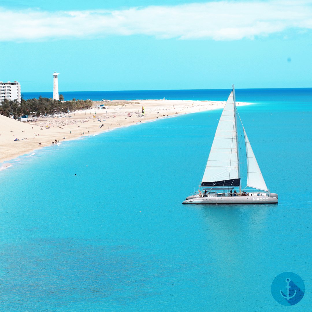 canaryboattrips's tweet photo. #Postcard shot from #MagicSelect @ https://t.co/rBhbb4TiEv #Fuerteventura #CanaryBoatTrips #CanaryIslands #sailing https://t.co/2jUV1NPoTw