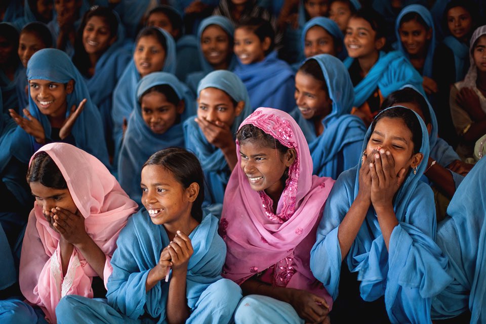 heyjihye_dev's tweet photo. Is Access To #MenstrualHygiene A #SocialJustice Issue?🤔For more, check out the NEW post "Bleeding Shame"🎯Click https://t.co/bEt0s1dI3q https://t.co/DTxEriajSF