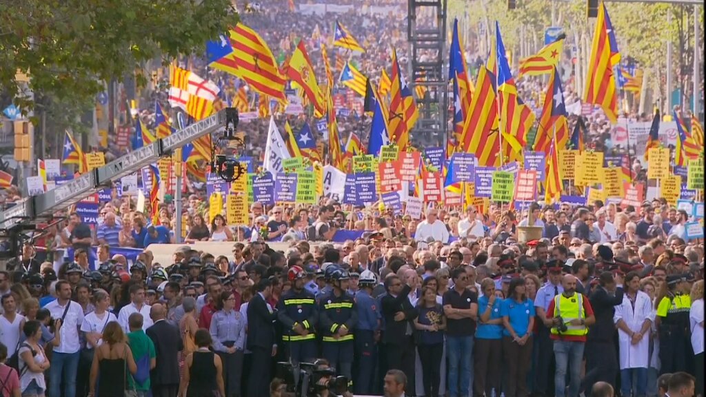 3CatInfo's tweet photo. Així es veu ara la manifestació #NoTincPor, mitja hora abans de començar. En directe: https://t.co/t4NpPZsjTh https://t.co/YI5kAsO0W5