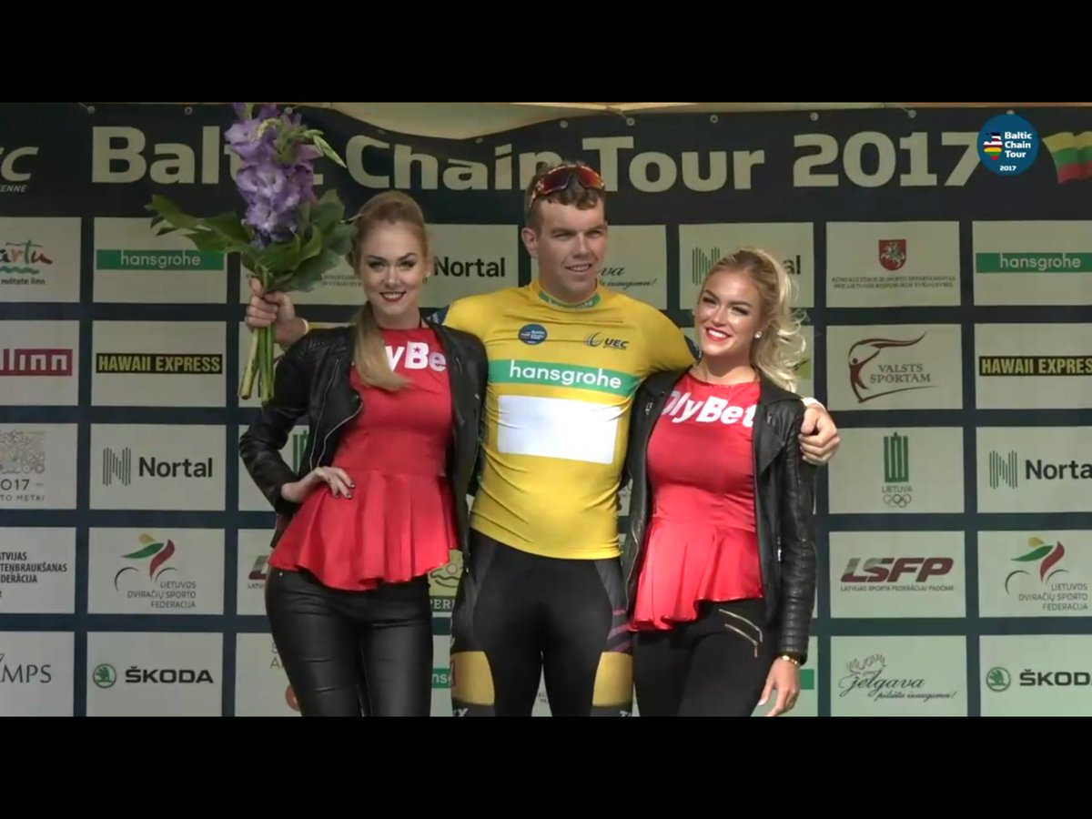 teamspbanksor's tweet photo. - Det er noe jeg har drømt om lenge, sier @hermandahl etter sin første UCI-seier. Og for en lagtriumf.
https://t.co/3aA0cq1oDu https://t.co/f52YwgXs3z