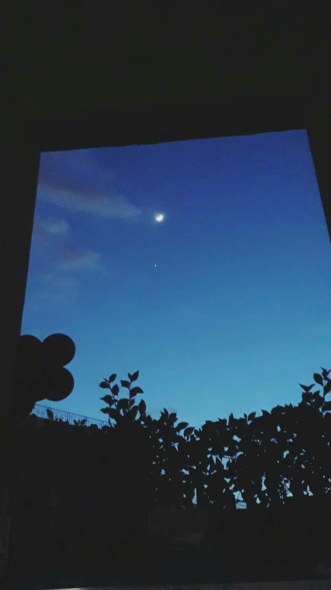 mafebastidas's tweet photo. #SchoolView 🌙 https://t.co/KDGEP6vESA