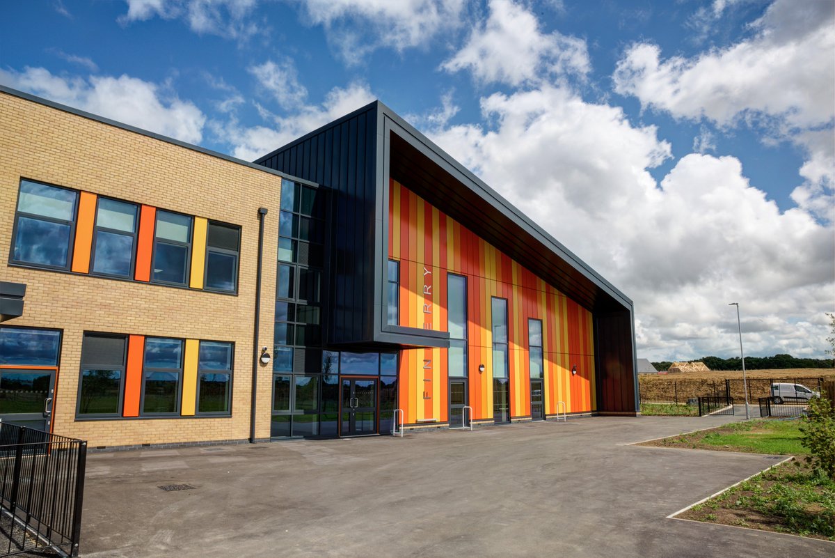 Tizer_Studio's tweet image. Architectural Shoot
New School Development by @morgansindall 
#architecture #school #development