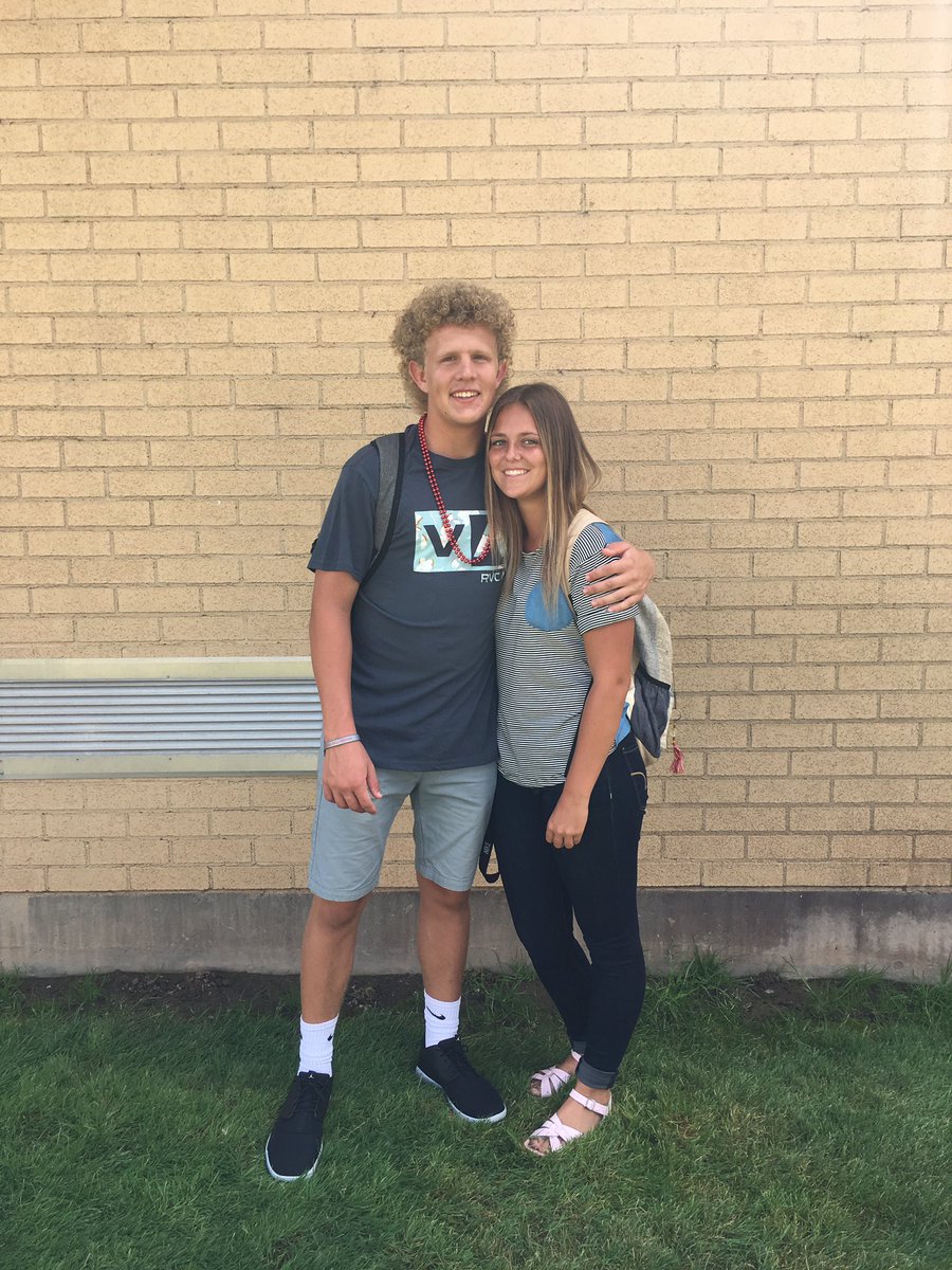 hunter_clark0's tweet photo. Happy birthday maya!!😘😘 love you💞 https://t.co/IKt3KbeZ57