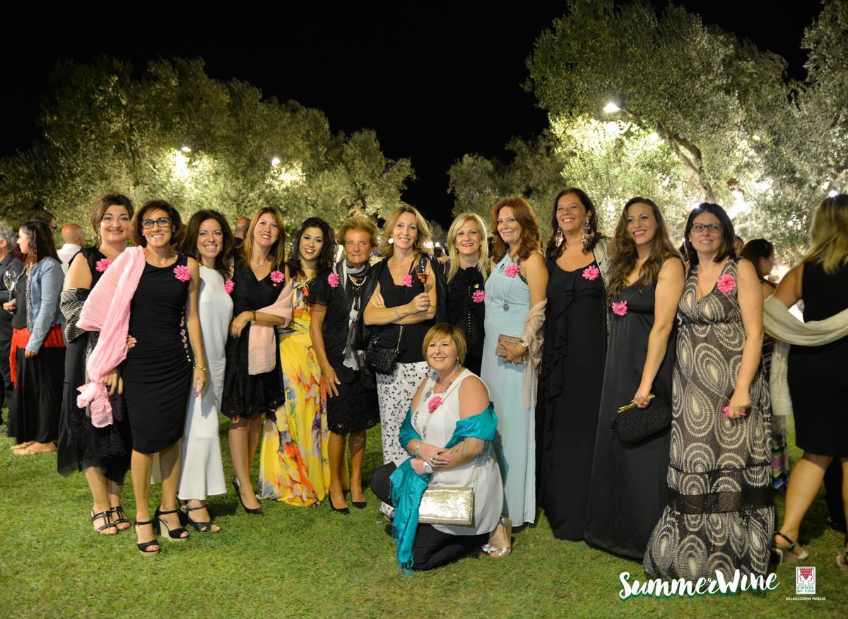 #SummerWine2017 CENA GOURMET delle <a href="/donnedelvino/">Le Donne del Vino</a> #Puglia la nostra madrina Pia Donata Berlucchi <a href="/FratelBerlucchi/">Fratelli Berlucchi</a> 
un grande onore per noi 😊