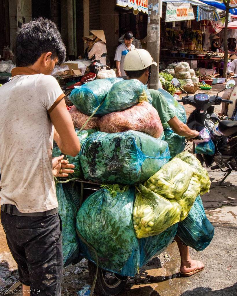 Enricv79's tweet photo. Vietnamese Life. Imatge d'arxiu, Maig 2017, Can Thó, Vietnam 🇻🇳 #viatgersdc #igersseu #loves_vietnam • • • • • #vietnam #asia #southeastasi… https://t.co/eBWAnS3L0k