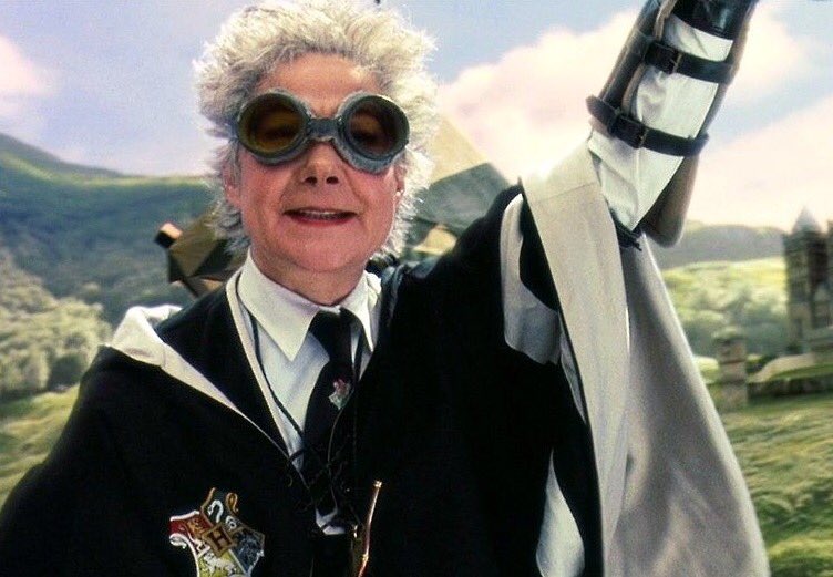 青空 Tf 特撮 映画 アメコミ人生 リトルウィッチアカデミア Lwa Jp ハリーポッター リトアカのネルソン先生どっかで見覚えがあるキャラだと思って調べたらハリーポッターのロランダ フーチ先生だった 魔女とゴーグルの組み合わせがしっくりくる理由が 青空 Tf 特撮 映画 アメコミ人生 リトルウィッチアカデミア Lwa Jp ハリーポッター リトアカのネルソン先生どっかで見覚えがあるキャラだと思って調べたらハリーポッターのロランダ フーチ先生だった 魔女とゴーグルの組み合わせがしっくりくる理由が