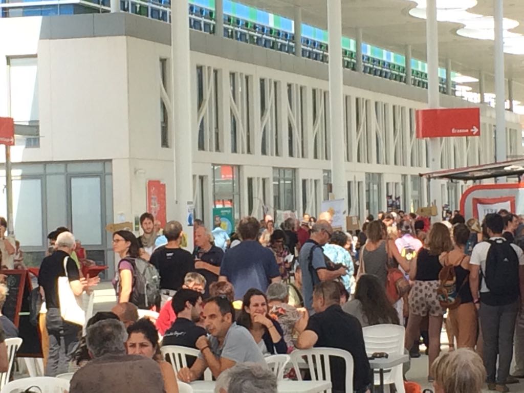 tauladelaigua's tweet photo. La Taula de l'aigua de Terrassa participant a la Universitat d'estiu a Toulouse organitada per Attac https://t.co/CNPeHWJWxf