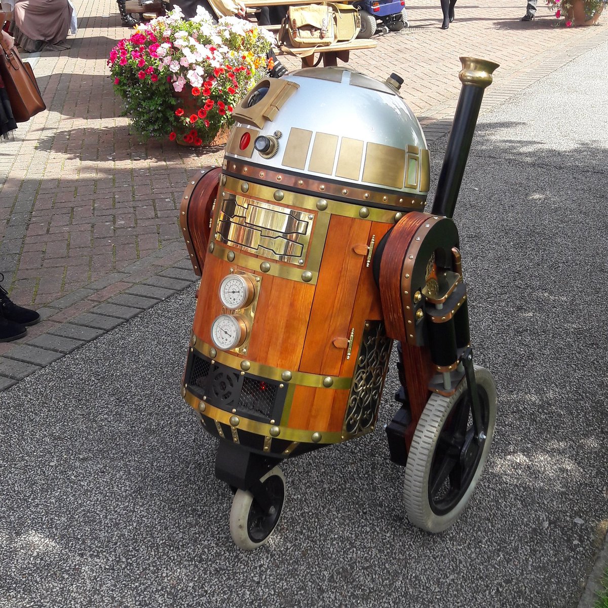 zinar7's tweet photo. Steamdroid! #Asylum2017 https://t.co/Jru68gR0Ly