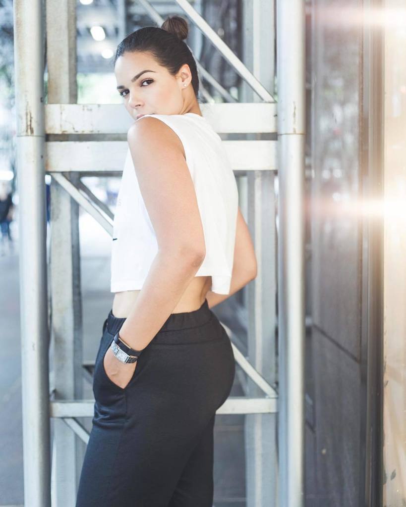 RosaBarney's tweet photo. Only look back to see how far you've come 🙌🏽
Photo by @aliyarosephotography ✨✨✨ https://t.co/qE6KXlmn0w https://t.co/wqQOLdffV9