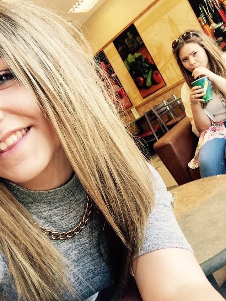 LloydCaylyn's tweet photo. @Chlo_Miller_ you make me the proudest best friend alive!! You amaze me every single day ❤️ you got this girl👶🏼 I love you❤️x https://t.co/pkQDWi8rXL