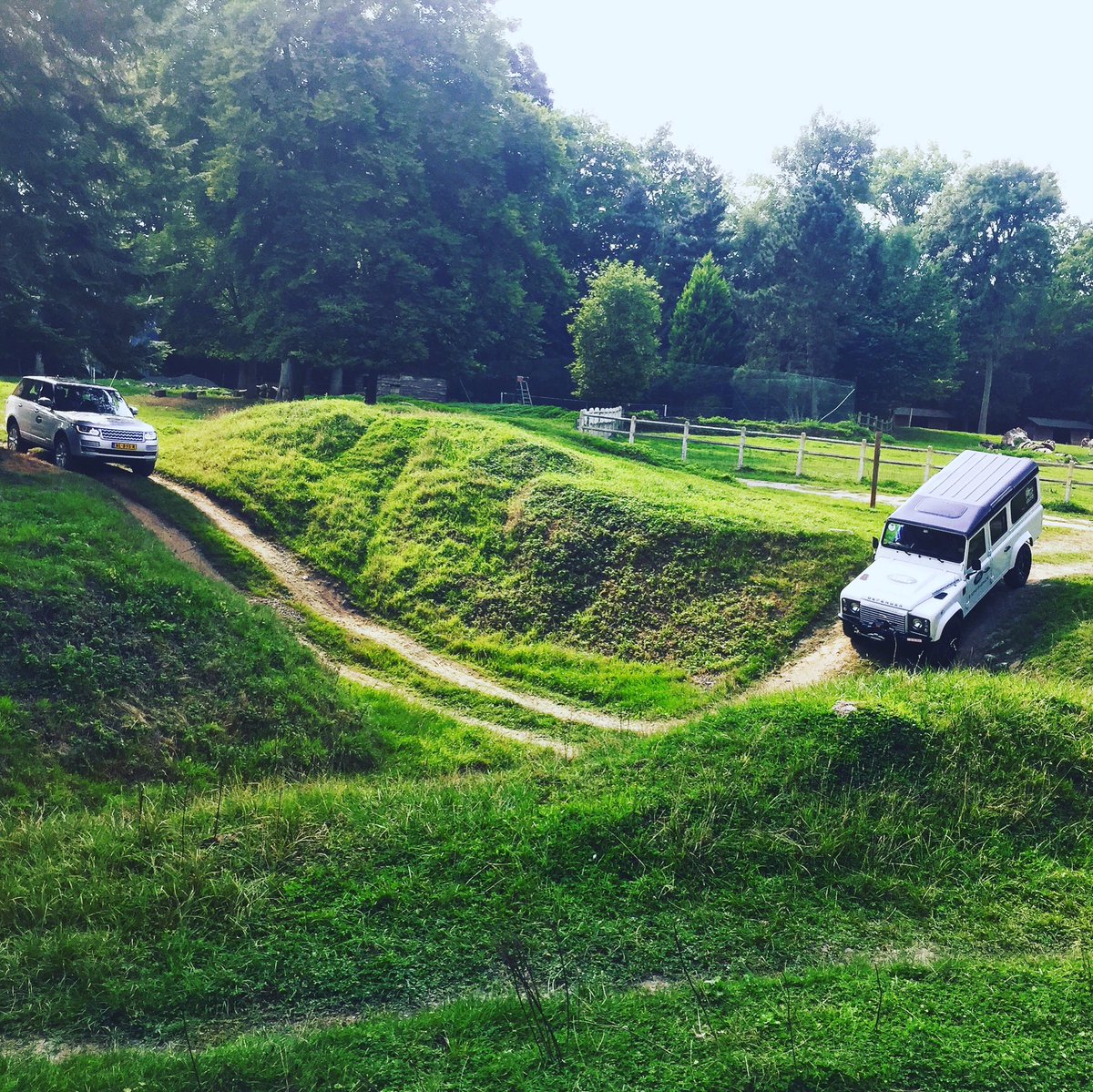 GregMerlier's tweet photo. @LandRoverBELUX heading #Peru #onelife https://t.co/HnWMrUVAlf