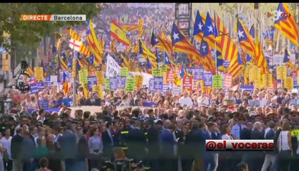 pepeonet's tweet photo. Esto se parece a una manifestación contra el terrorismo como un huevo a una naranja... https://t.co/NZD89ZZNu0