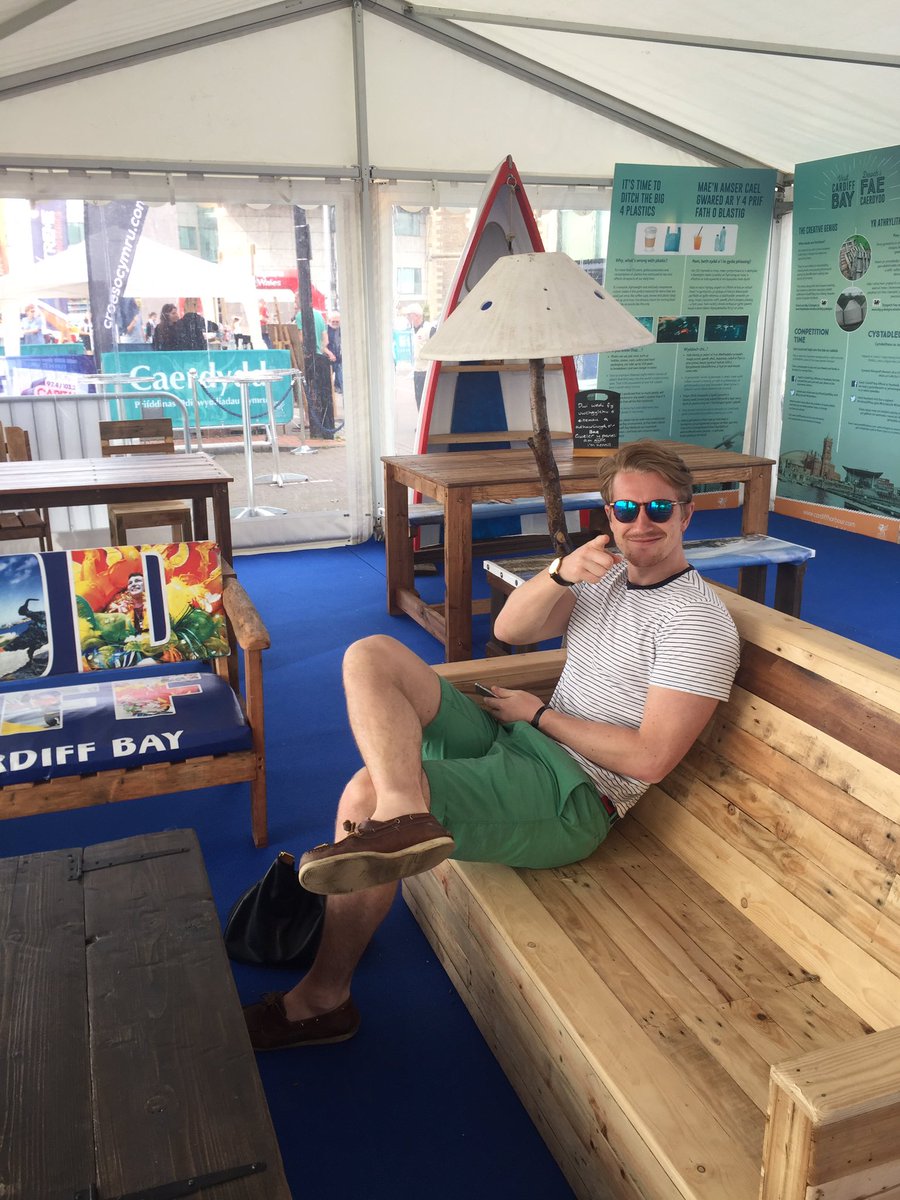 DavidScottRoll's tweet photo. Fantastic furniture all upcycled @VisitCardiffBay #BayUpcycle #CleanSeas https://t.co/9gidOAKCoQ