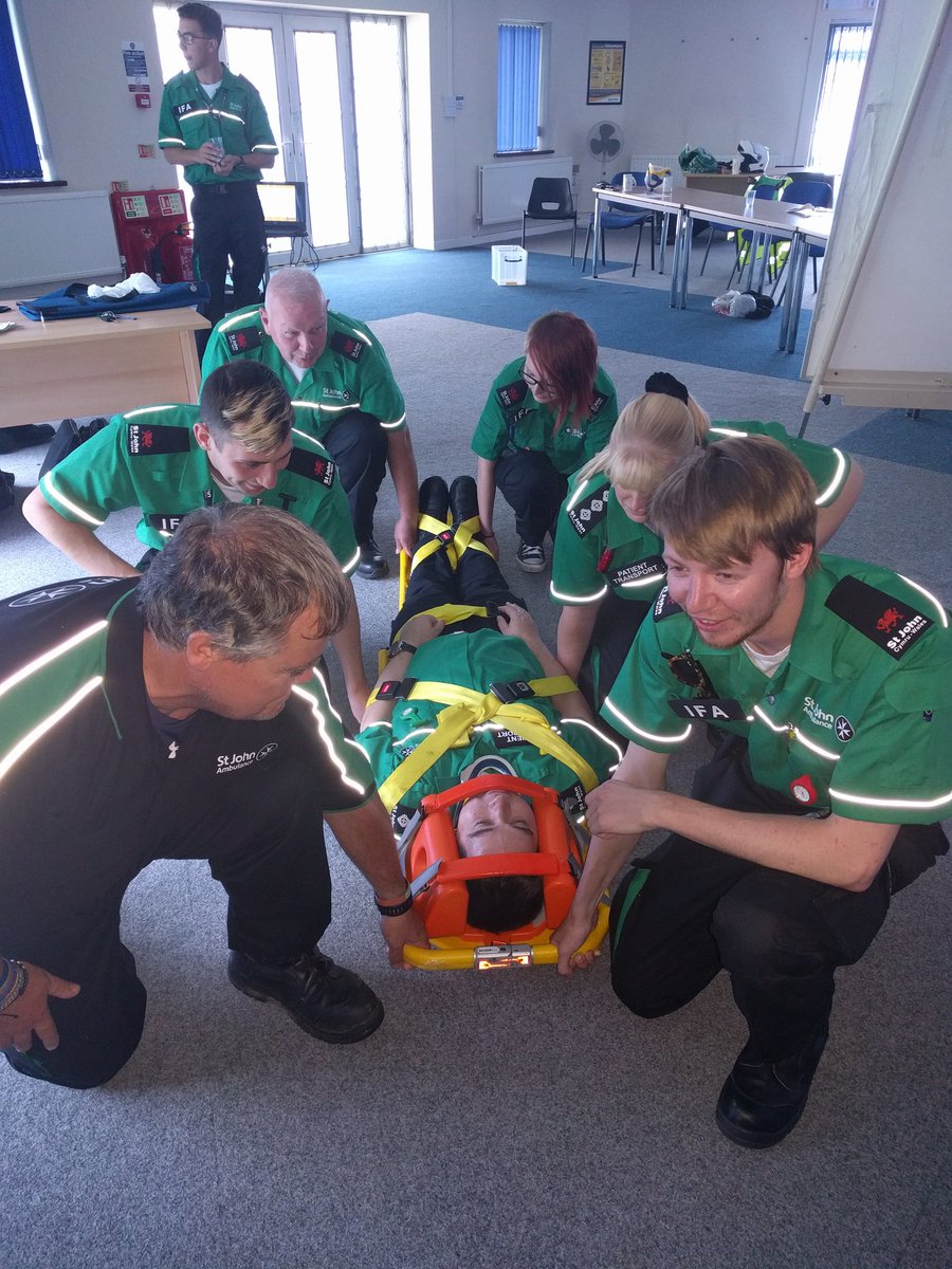 SJACGower's tweet photo. Important training for our volunteers today on the Spinal Injury Management course with @StJohnWestGlam #EnhancedFirstAider 🚑 #TeamMumbles https://t.co/PA1yZjn5MA