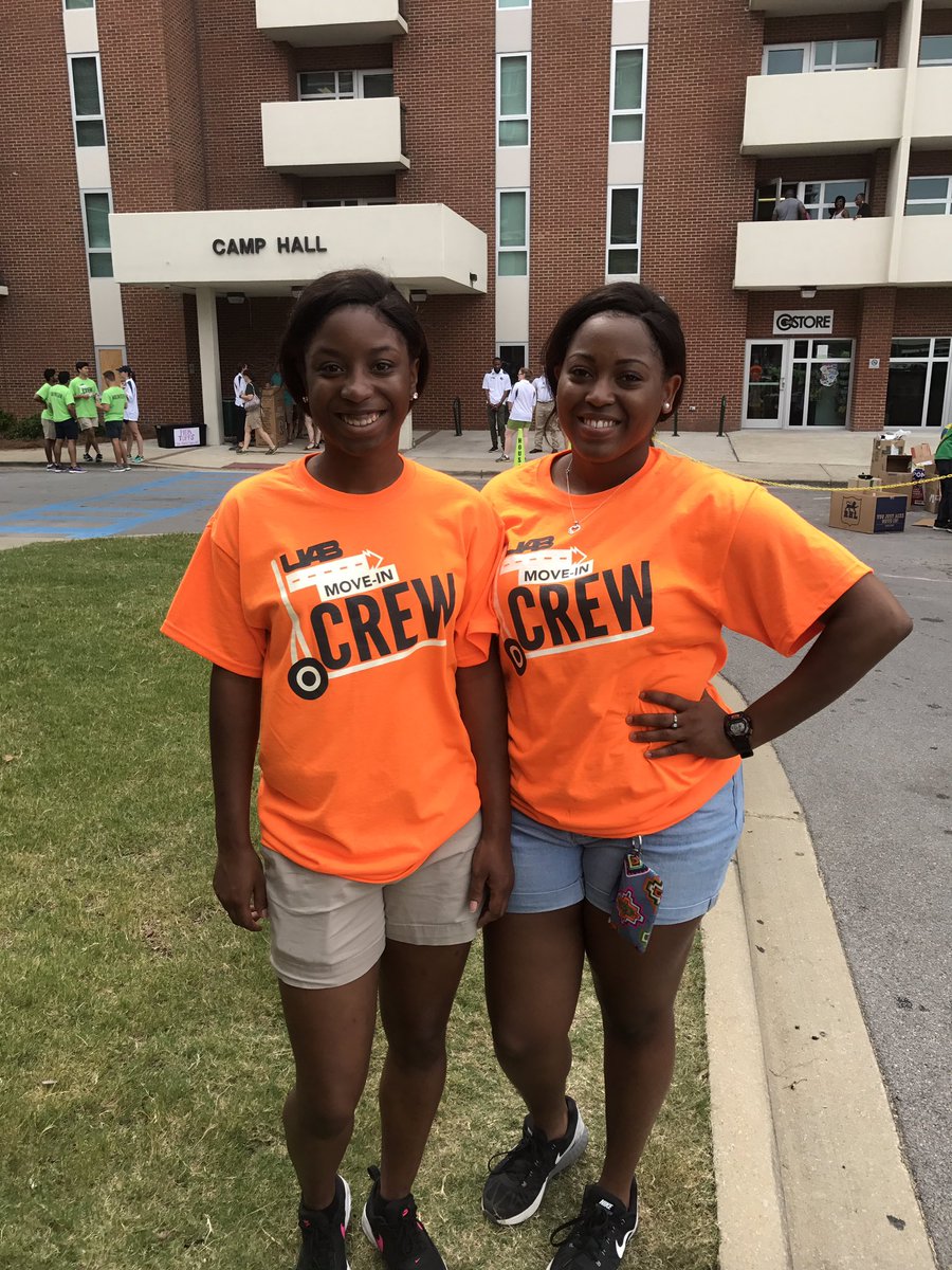 UABNews's tweet photo. It's #BlazerMoveIn time! Welcome to your home, UAB family! ππ https://t.co/kgG4qtEqpF