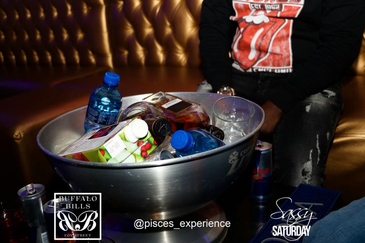 BuffaloBillsSA's tweet photo. #SassySaturdays #LastWeekUpdate #BuffaloBills #Drinks #Bottle after #Bottle π https://t.co/hvkH70YVNH