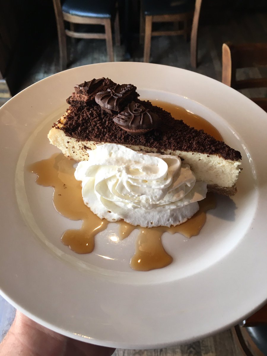 StoutIrishPubTO's tweet photo. Our homemade NY-Style #cheesecake #Fudgee-O topping and maple-coffee syrup #nomnomnom #dessert #somethingsweet https://t.co/hhZXhjWkCu
