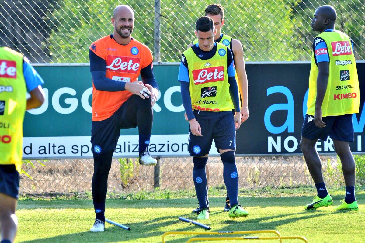 sscnapoli's tweet photo. Lavoro, lavoro, lavoro 👍 #NapoliAtalanta ⚽️ #ForzaNapoliSempre https://t.co/42eWgUdt9x