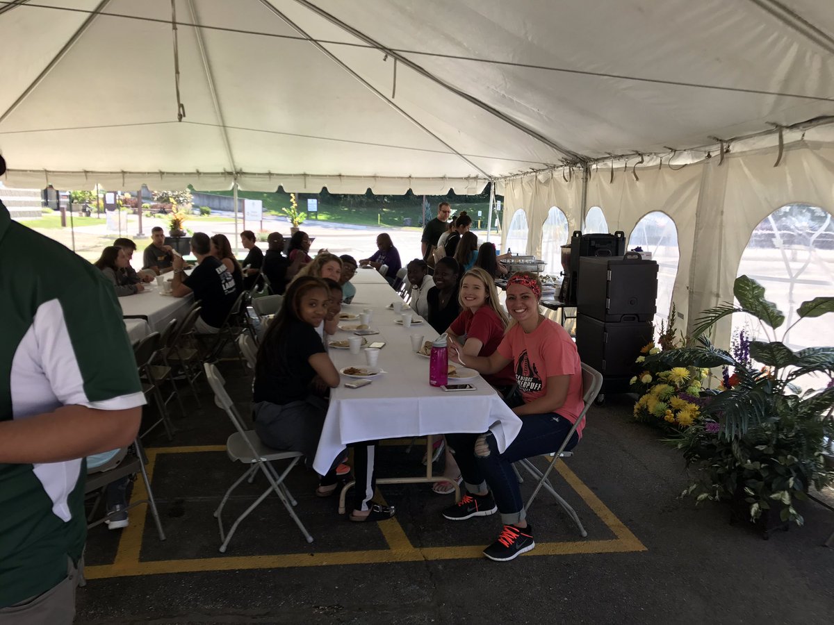 GOCCWBBALL's tweet image. The team is finally all moved in and here on campus! #ladyvikings #timetogetstarted