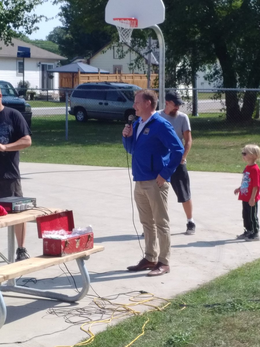 HonJeffYurek's tweet photo. Watermelon Fest in Straffordville. Thx to organizers and to the community for supporting a great event. #watermelon #seedspitting https://t.co/kdCu0s2PvV