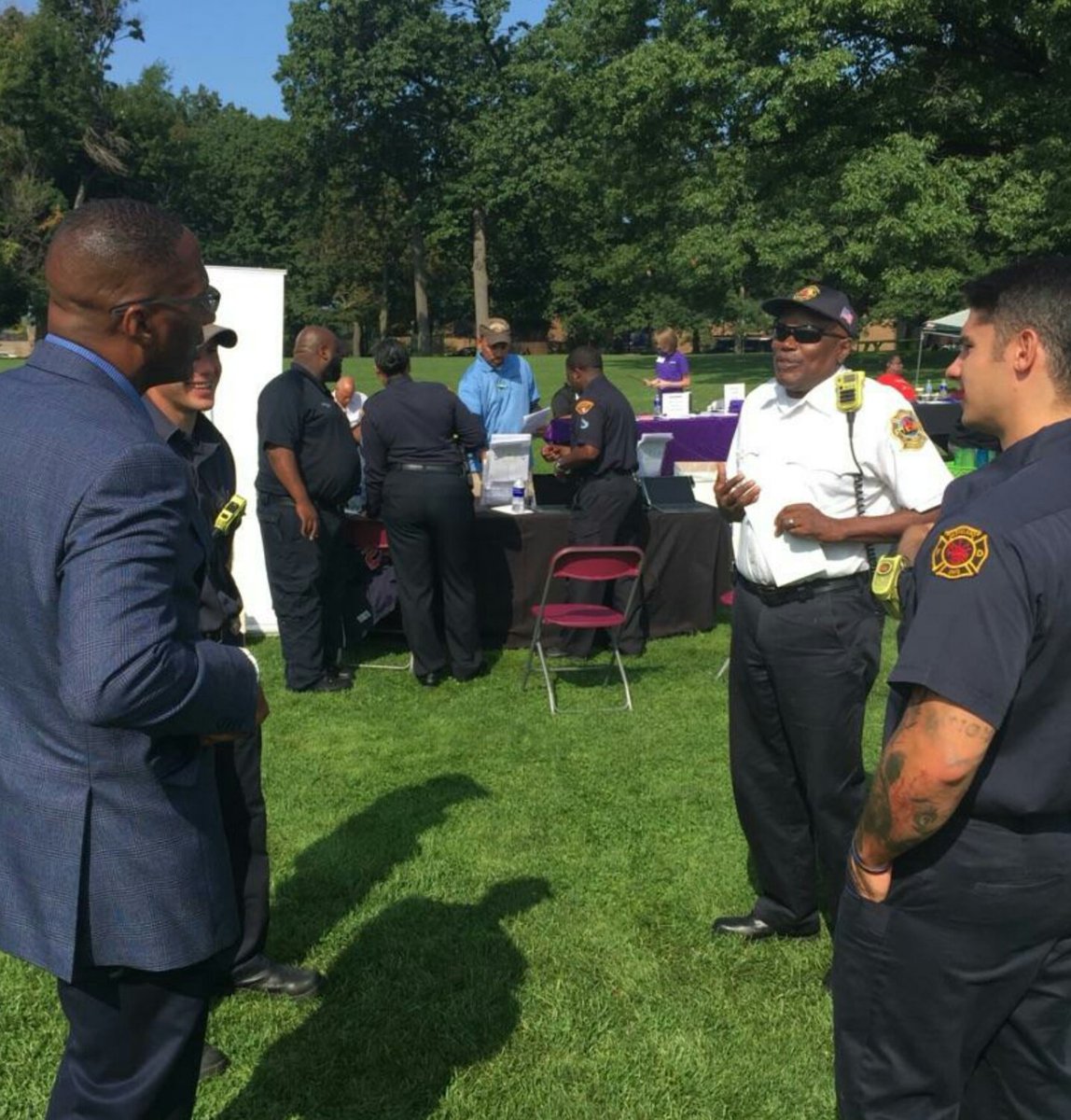 zachreed12's tweet photo. Out this morning with our brave #FirstResponders We are always looking for a few good public servants. Join our #TeamCleveland #ReadSafe https://t.co/IOi8wdQB2g
