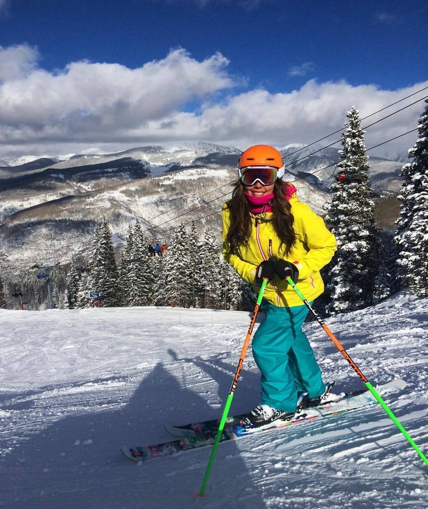 Alex_Arama's tweet photo. Birthday kisses for my favorite little skittle, the brightest and bounciest Betty on the slopes. Now get your ass here so we can pop champa… https://t.co/x2wdM8Ze2n