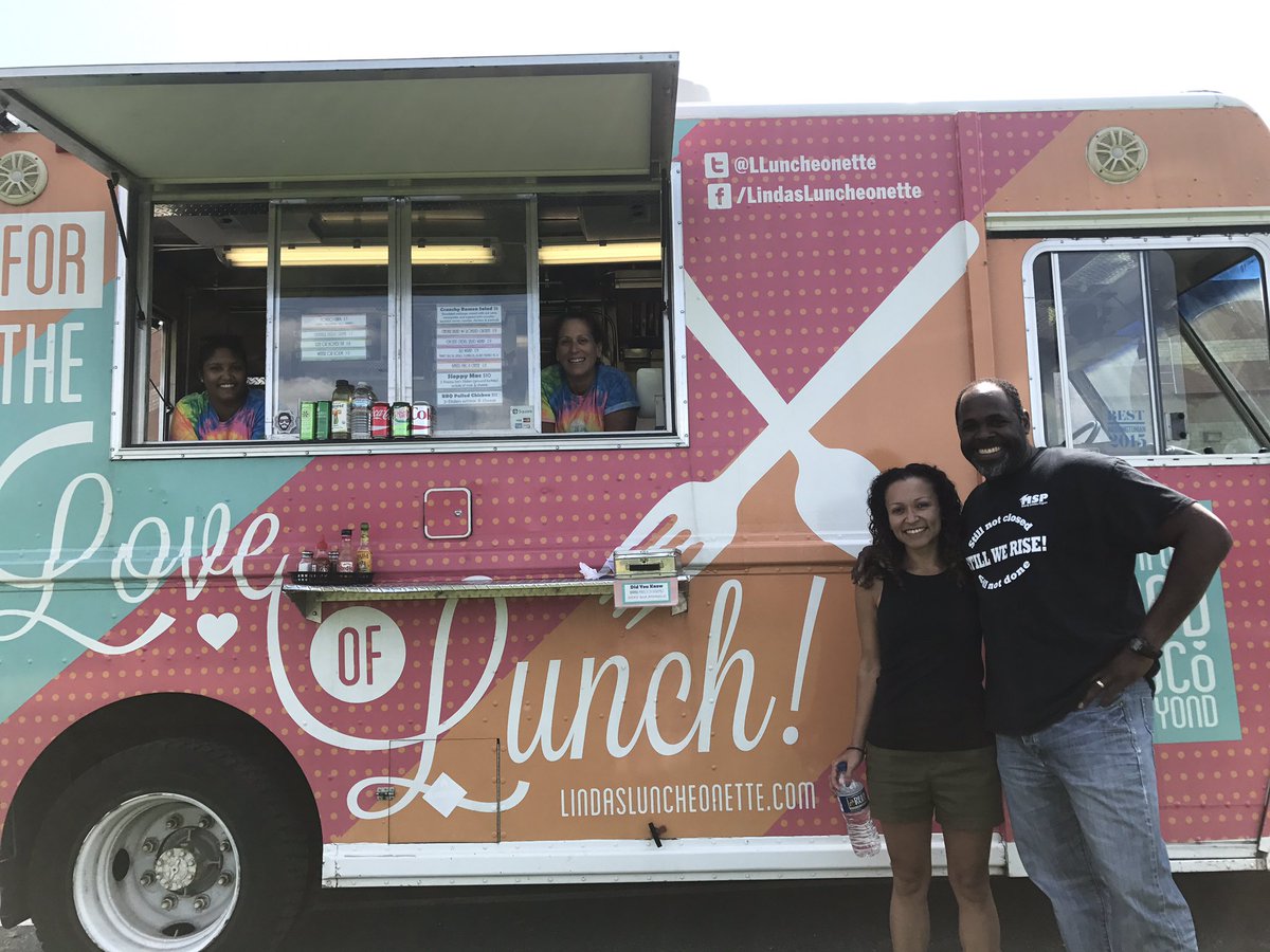 MCPS All Stars enjoying good eats at the Germantown Back to School Fair, right here at Roberto Clemente Middle School! <a href="/LLuncheonette/">Linda's Luncheonette</a>