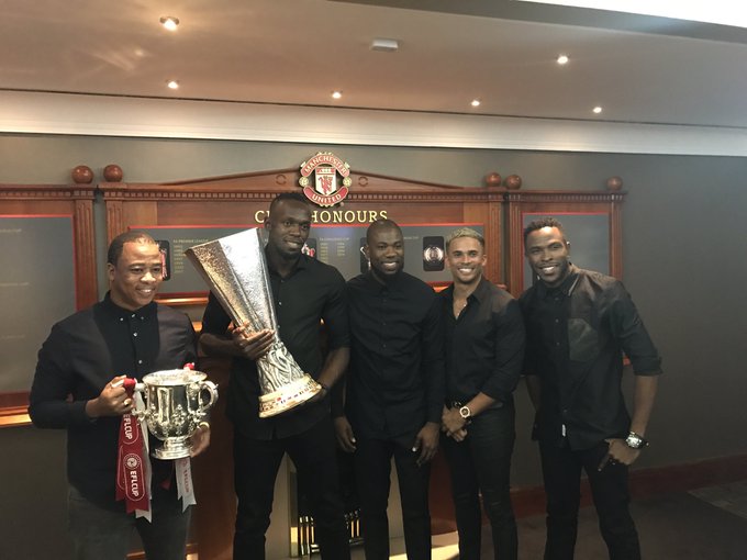 View image on Twitter