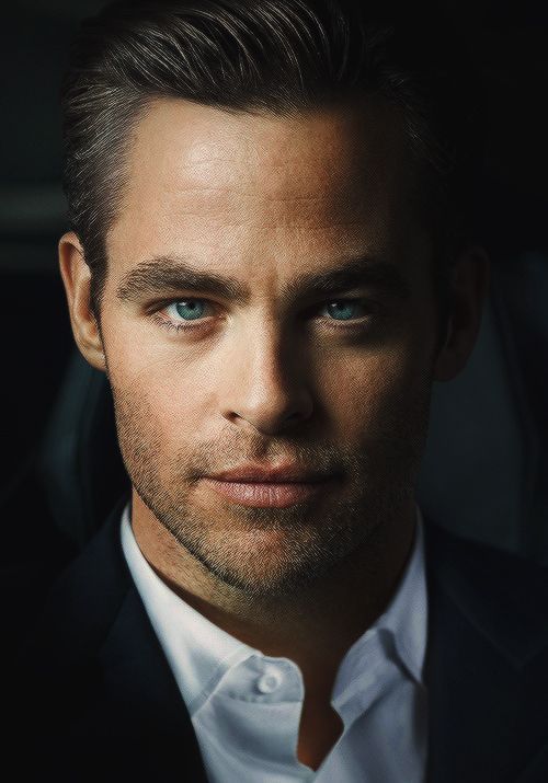Happy birthday to the talented chris pine! 