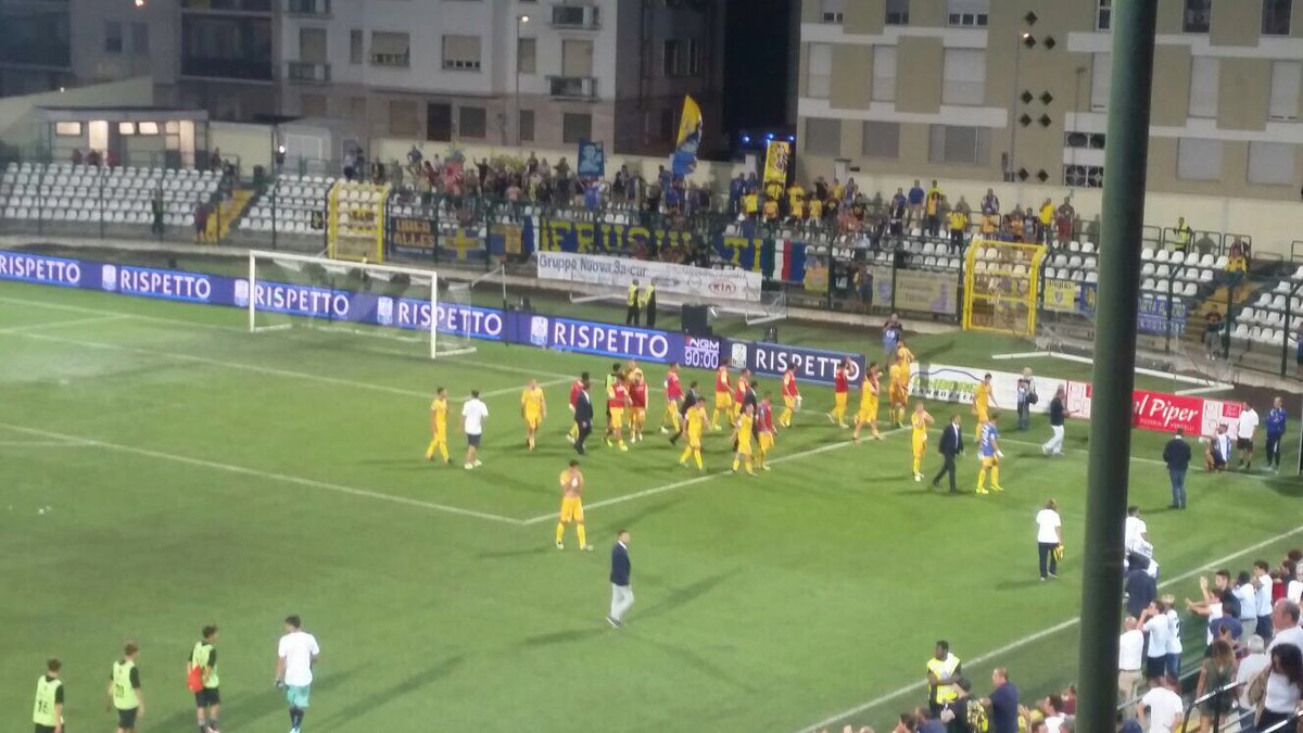 SMartini1993's tweet photo. Buona la prima per il Frosinone! Dionisi e Paganini stendono la Pro Vercelli! #prvfro #SerieB https://t.co/2YXbF7CIOa