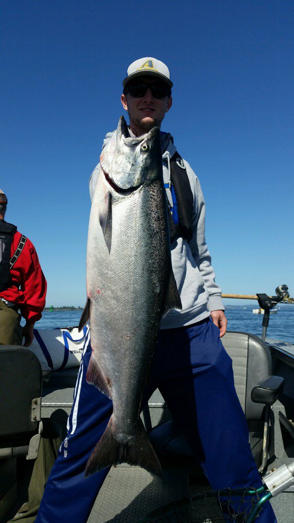 SkysGuide's tweet image. Got salmon? Call now to book your trip (503)799-3757 skysguideservice.com @TravelOregon @FishGLoomis @fishshimano