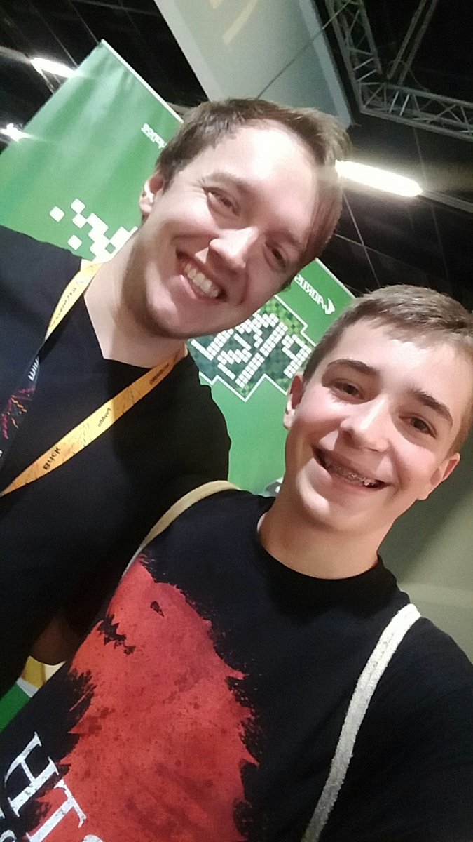 AdrianL3nz's tweet photo. Super coole Leute getroffen🙌. Danke @rischisseur @GuetigerGott  
| Gamescom 2017 | Game of Thrones💞 | Winter is here❄ | ❄🔥 | https://t.co/wVhFsOk0YJ