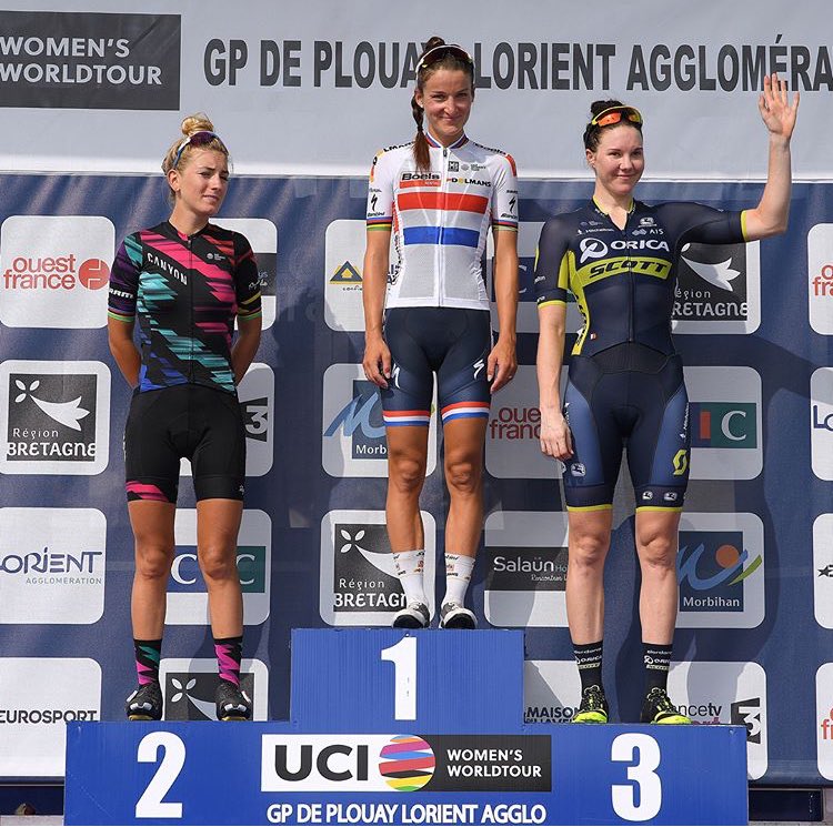 Sar_Roy's tweet image. So pleased 2 stand on the podes for my @OricaScott team mates who fought and believed. Great day. Thank you! #teamwork #robotwave