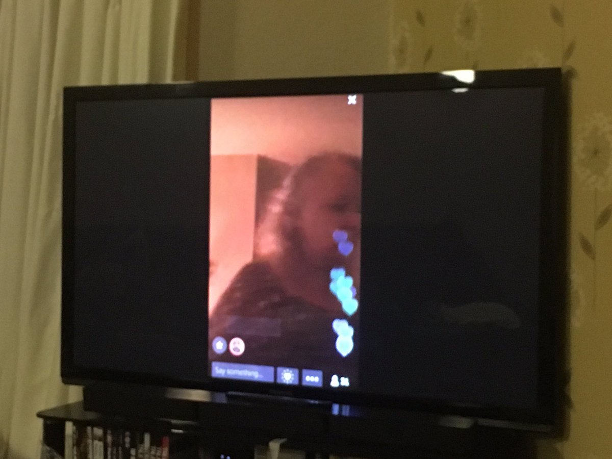 TJHoop82's tweet photo. We can't get enough of Gilly, so we are now watching her on the TV @gillybeanmusic  #Gillybean ☺️🎹🎹🎹🎼 https://t.co/MkwljVRamo