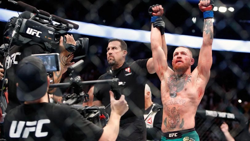 Still think Conor McGregor has no chance of beating <a href="/FloydMayweather/">Floyd Mayweather</a>? Here's 6 factors to make you think differently goo.gl/qMJ1Cz