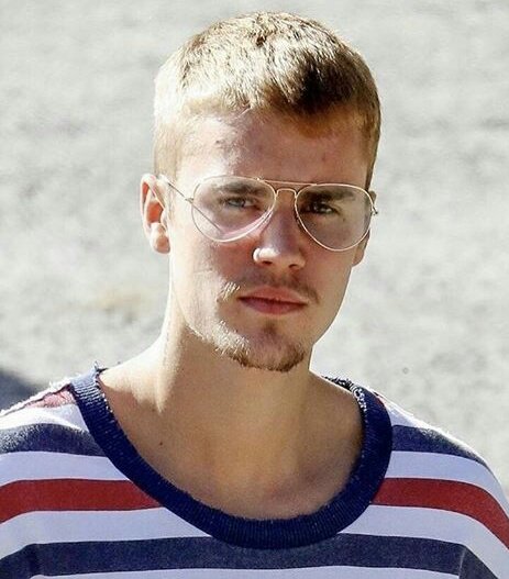 justindbizz22's tweet image. Person: School starts in 3 weeks
Me: Got it, don't remind me again.
#KCAColombia #JustinBieber