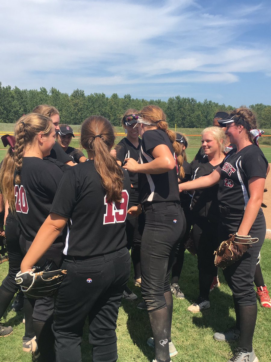 RSHSsports's tweet photo. Summit Varsity Softball goes 3-1 on the weekend to take 5th place in the tournament. Wraps up with a 5-2 victory over Francis Howell. https://t.co/Ad7hEW6zpQ