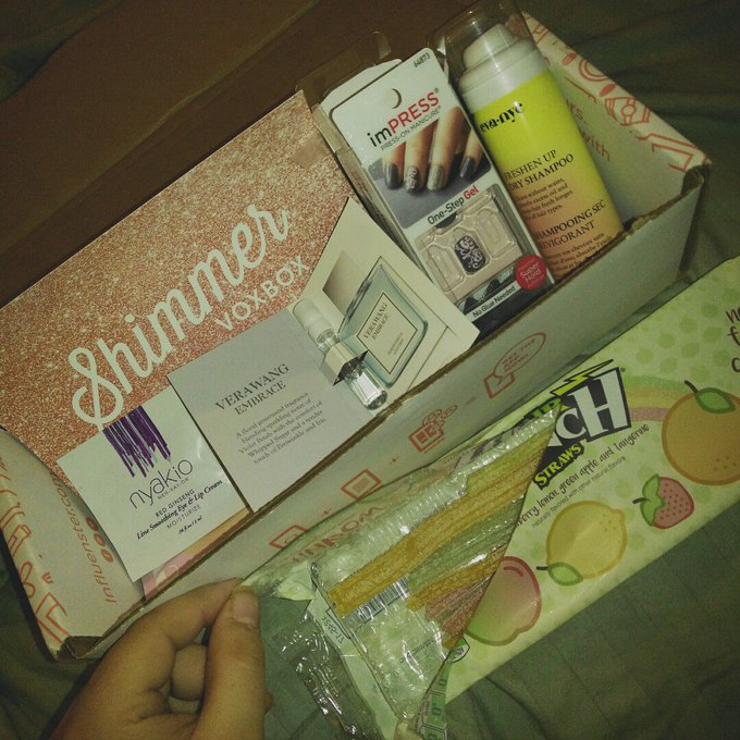 Exciteddddd. my #ShimmerVoxBox arrived. Time to test these awesome products free thanks to Influenster<a href="/tag/shimmervoxbox"class="tags">#ShimmerVoxBox</a>