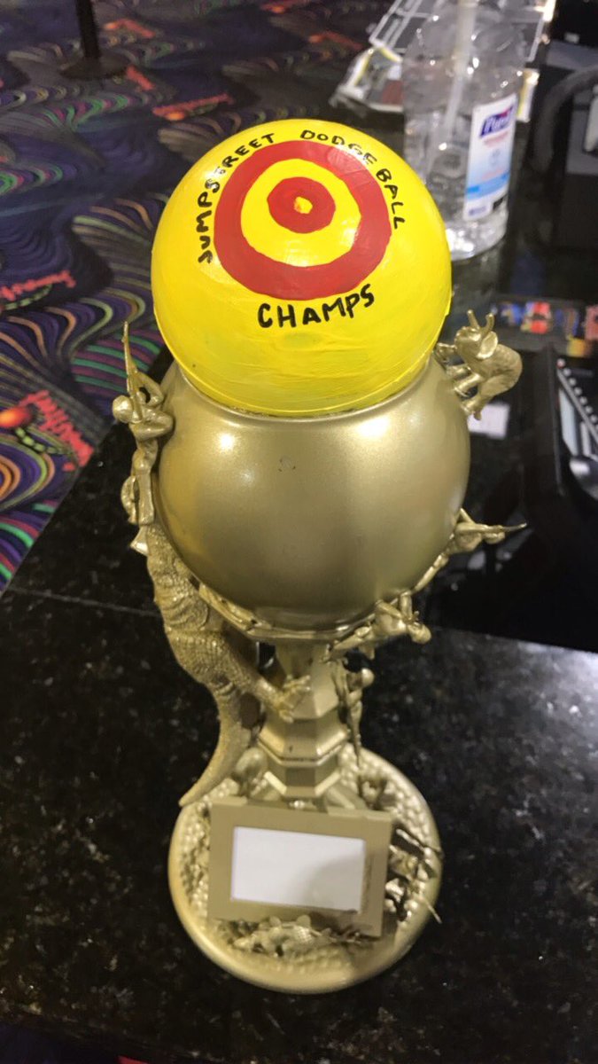 Jax Beach, FL Jumpstreet dodgeball champs are looking for challengers! 💪🏼☄️