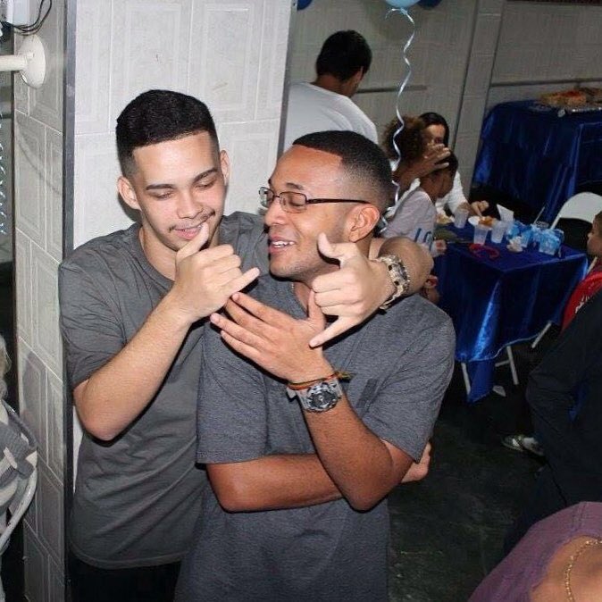 Jr_andrezada's tweet photo. "A melhor maneira de começar uma amizade é com uma boa gargalhada." tmj menó 👊🏽 #doFacebook https://t.co/5Bny4AgPSw