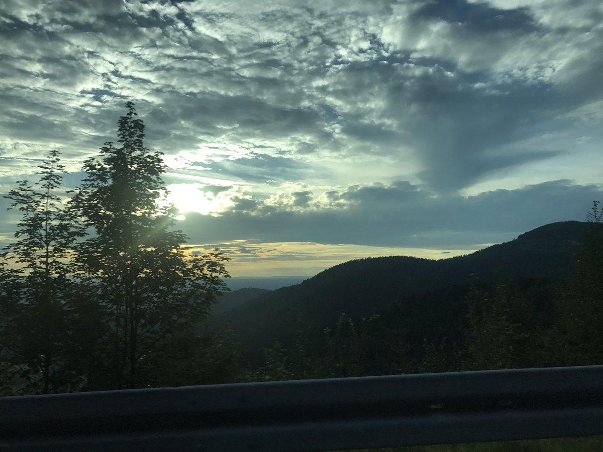 MarGro4's tweet photo. Caminos al cielo! https://t.co/yNU0G9D4zn