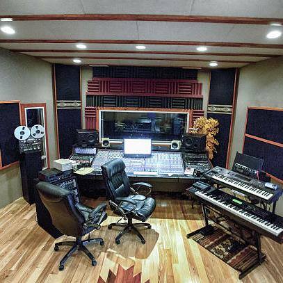 SMtshaise's tweet photo. When we talking about real Recording Studio's we talking about this kind of Studio https://t.co/pBawKzE2U0