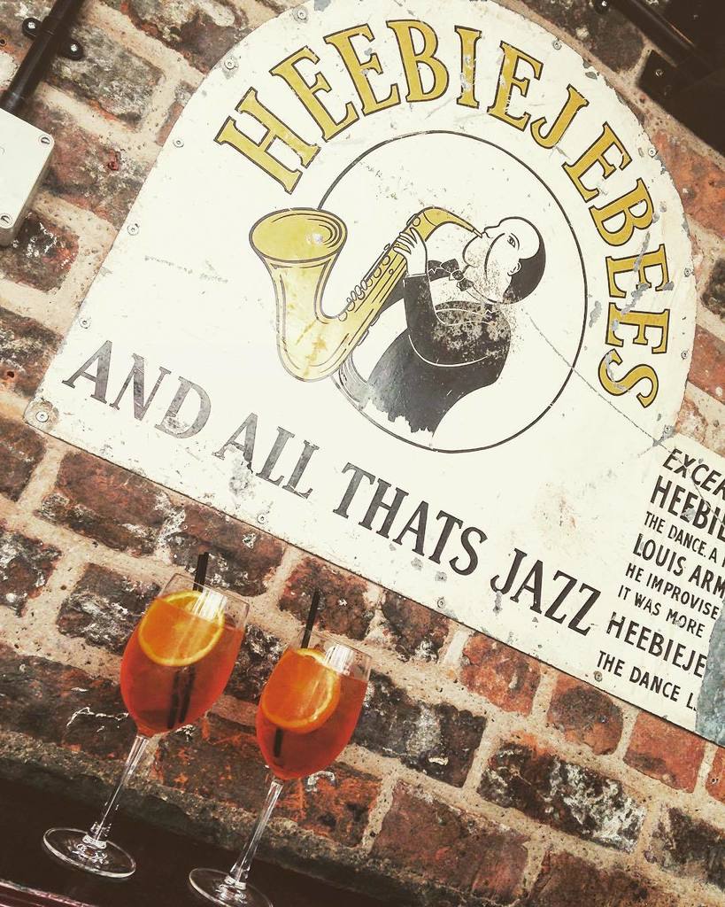 OfficialHeebies's tweet photo. So we might not have the boxing, but we do have Johnny Sands doing the courtyard sessions! #Heebies #HeebieJeebies #Aperol #AperolSpritz #C… https://t.co/doA7ls3OoP