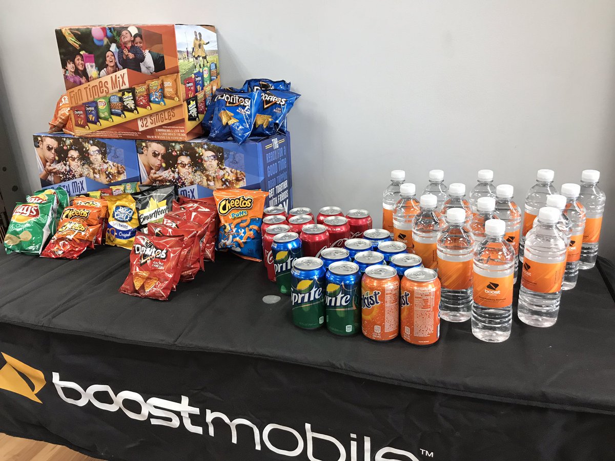 vtruongcao's tweet image. What party?! #BoostTakeOver #VIP 🎉🔥🛍💯💸🎁🎟 @SMcgowan763 @JayMiglionico @VIPwireless @boostelevate @arkideas @Atvanced @powerregionwins