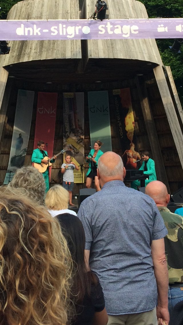 Wat een gezelligheid! The <a href="/fullminties/">The Full Minties</a> op <a href="/PreuvAssen/">Preuvenement Assen</a> in de <a href="/gouverneurstuin/">GouverneurstuinAssen</a> #Assen